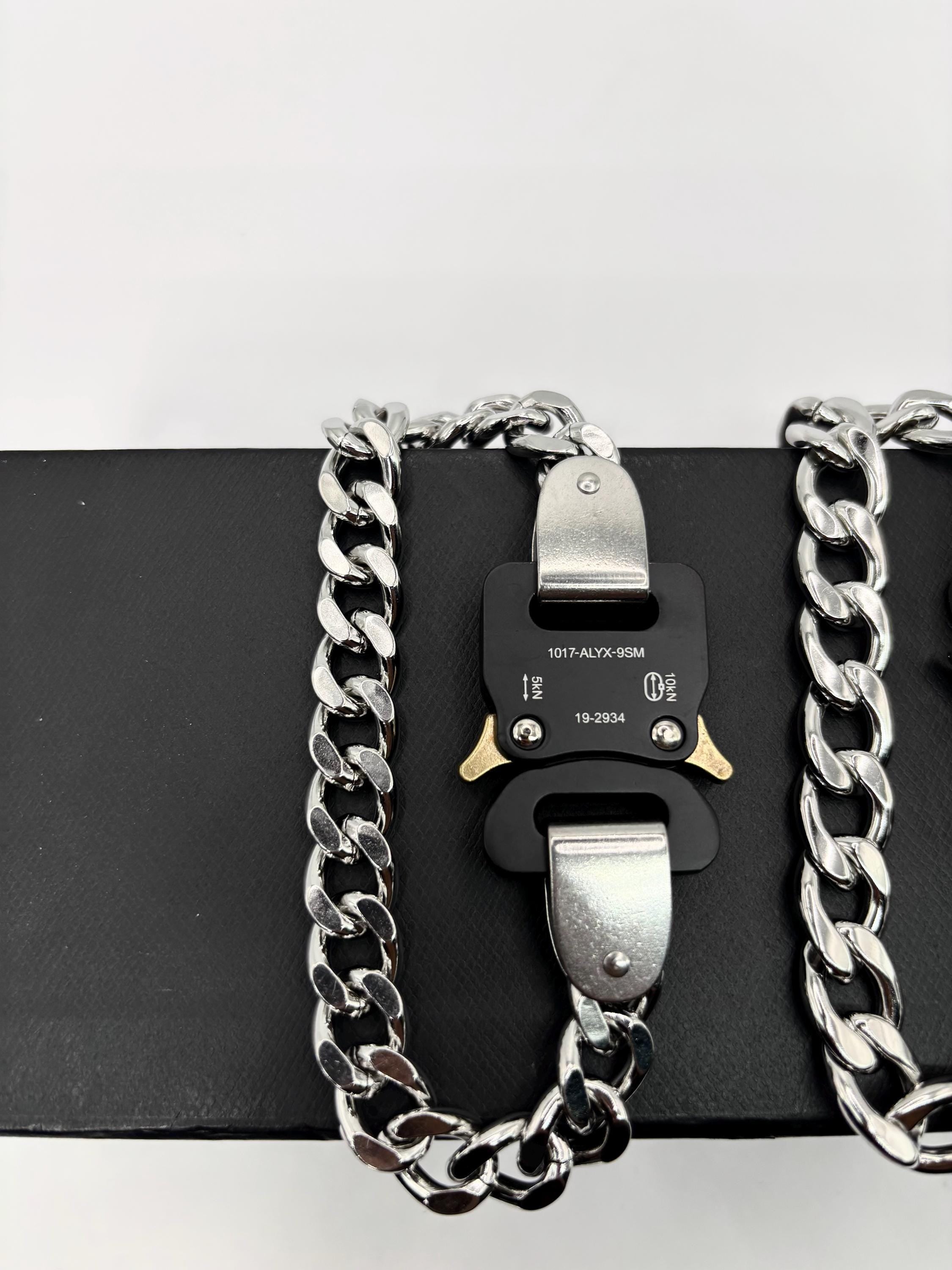 Roller Coaster Link Buckle Bracelet