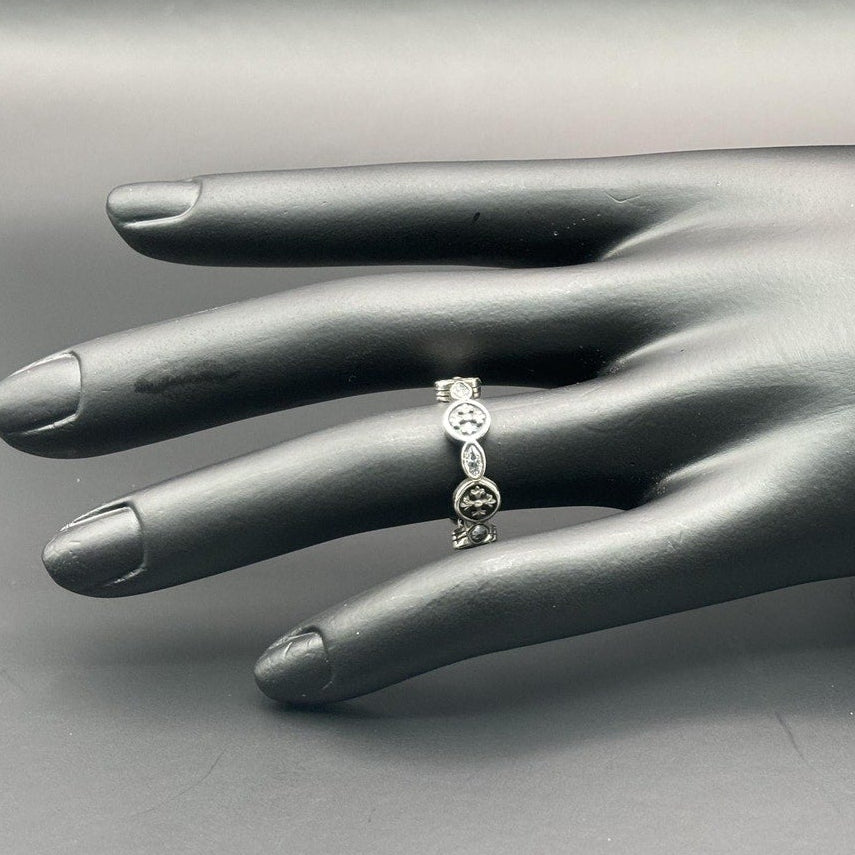 Circle Cross Ring