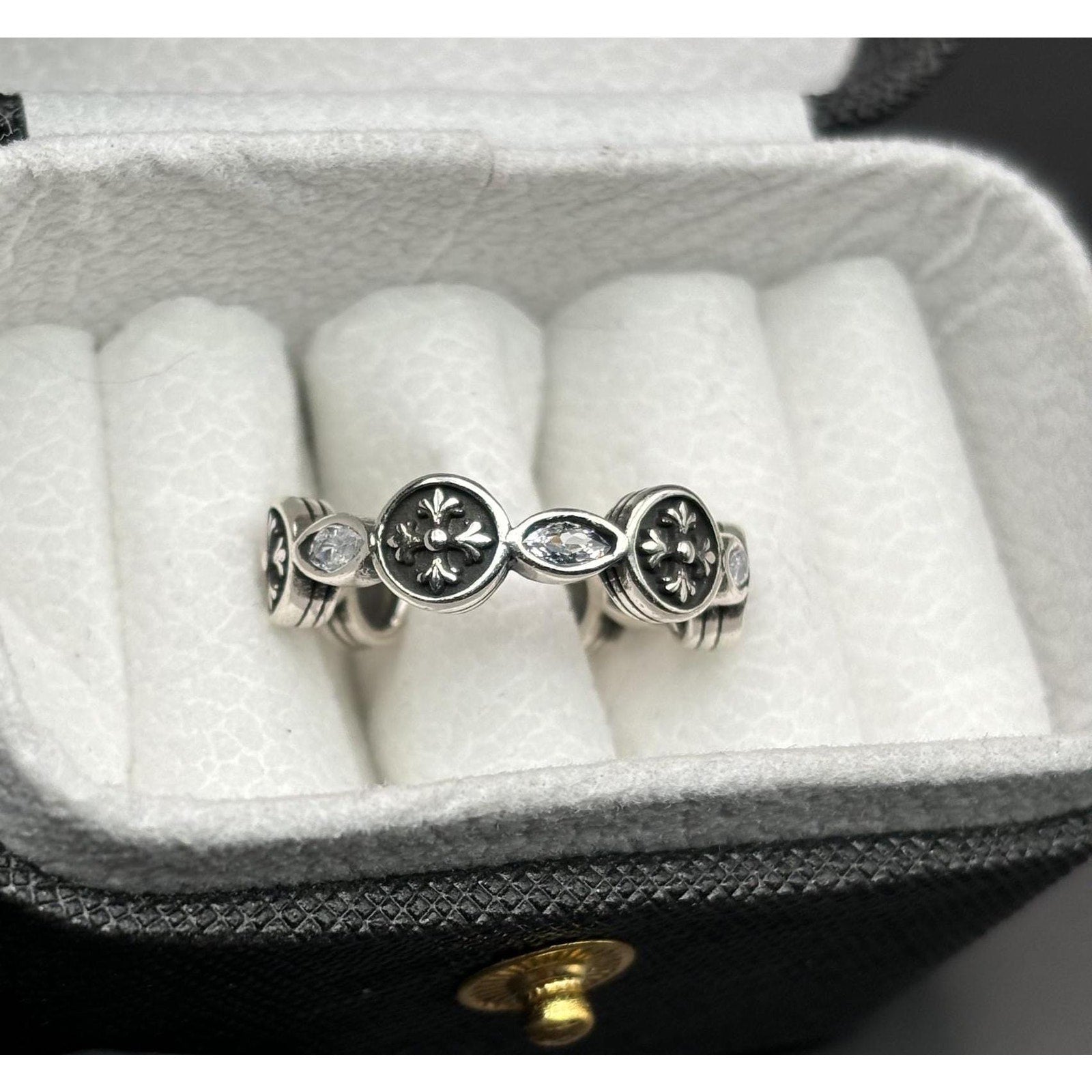 Circle Cross Ring